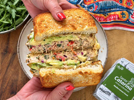 Ultimate Tuna Melt – knusprig, cremig & mit geschmolzenem Käse