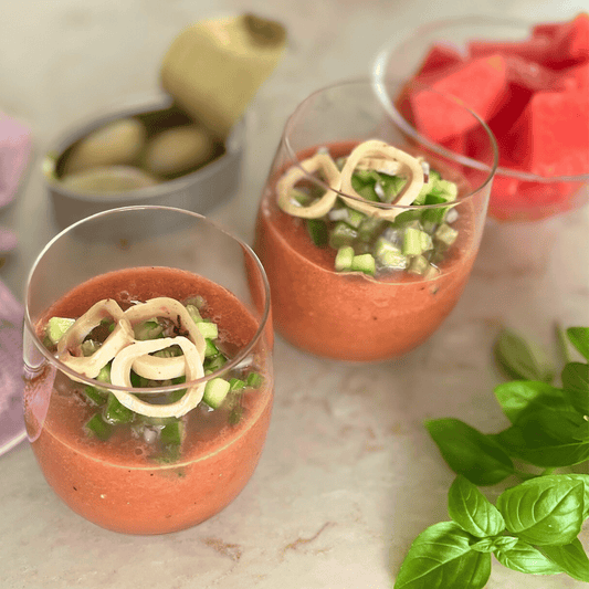 Sommerlicher Calamari-Wassermelonen-Gazpacho-Salat
